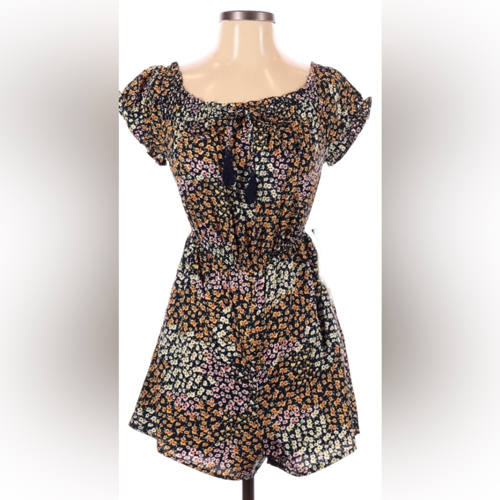 Hint of Blush brand Floral Shorts Romper-NWOT